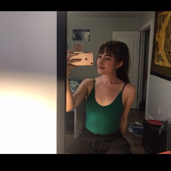 Meet your Posher, Laura - Picture 1 of 1